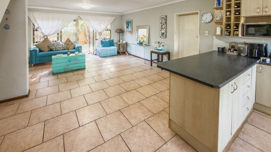 3 Bedroom Property for Sale in Table View Western Cape